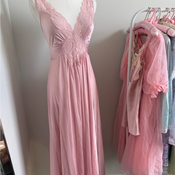 Vintage Pink Lace Robe & Slip Set 70s Satin Lingerie Peignoir Dressing Gown S/m - Picture 11 of 14